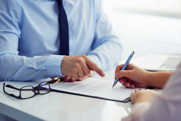 Chile: ¿Una persona puede tener dos contratos de trabajo al mismo
