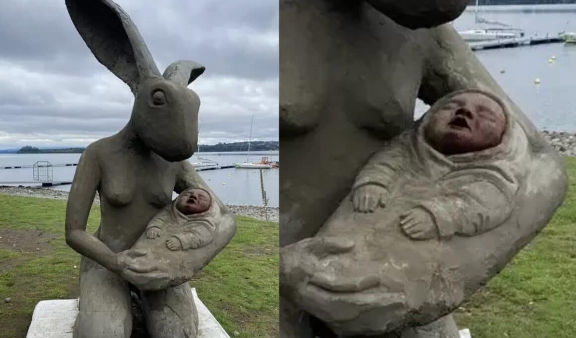 escultura de conejo gigante