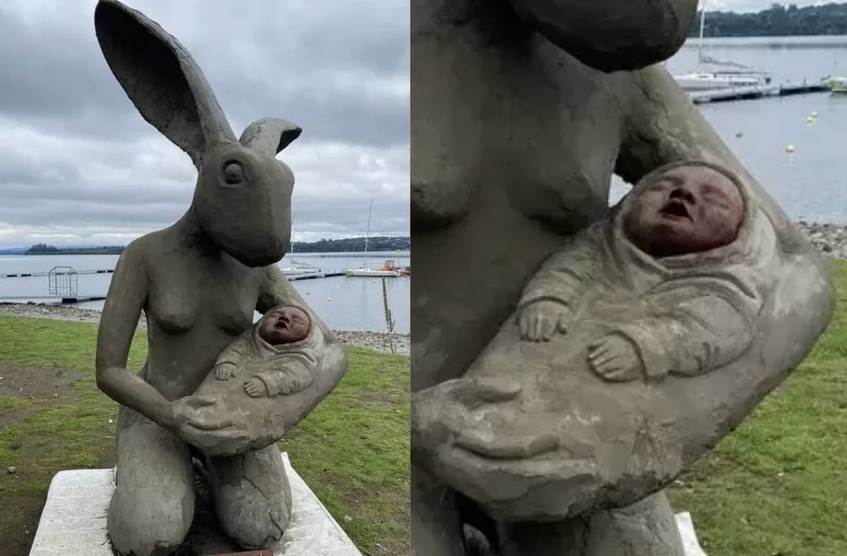 escultura de conejo gigante