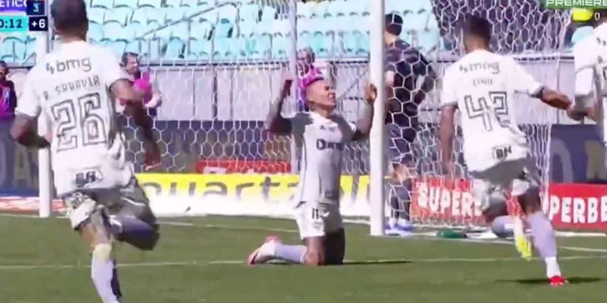 Eduardo Vargas marca gol en Brasil