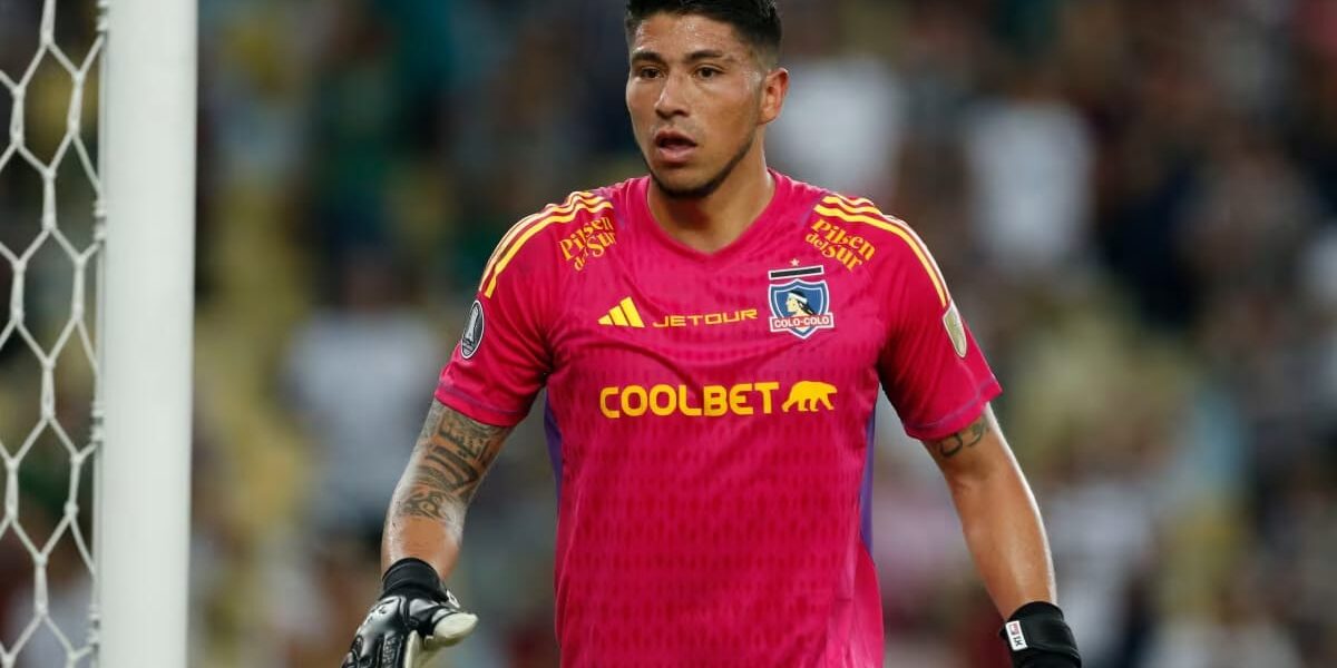 Brayan Cortés podría quedarse en la banca