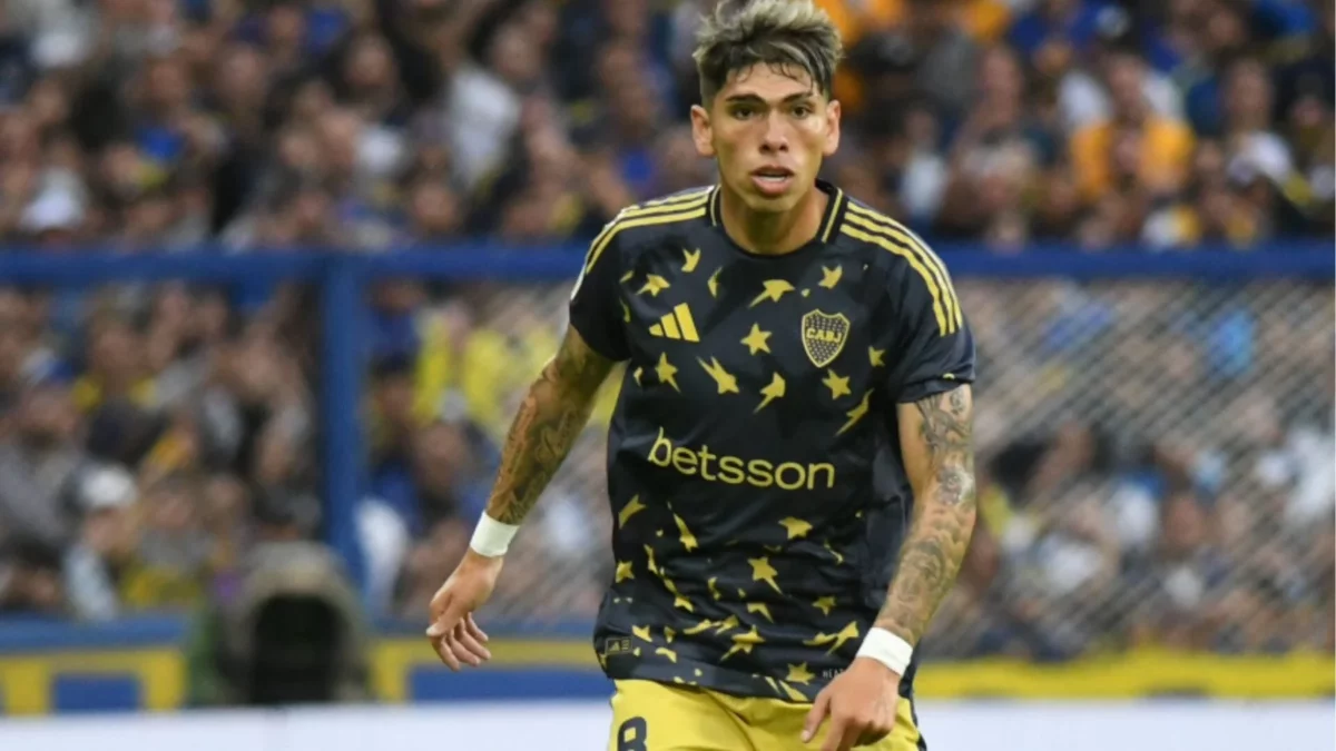 Carlos Palacios recibe apoyo de hinchas de la U