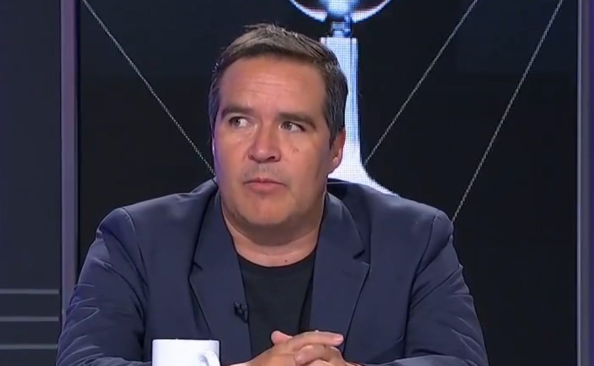 Cristián Caamaño elogia a jugador de la U