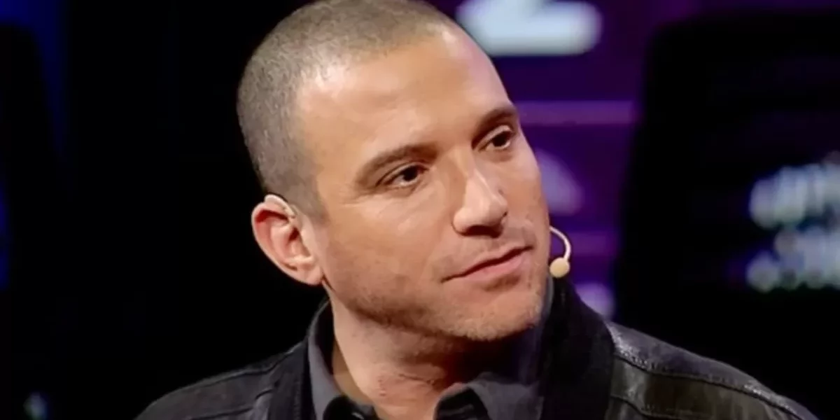 Julián Elfenbein salud