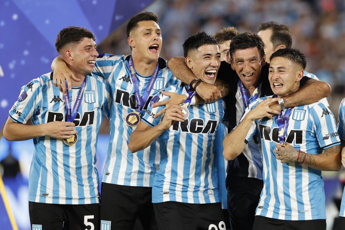 Racing sufre dura baja