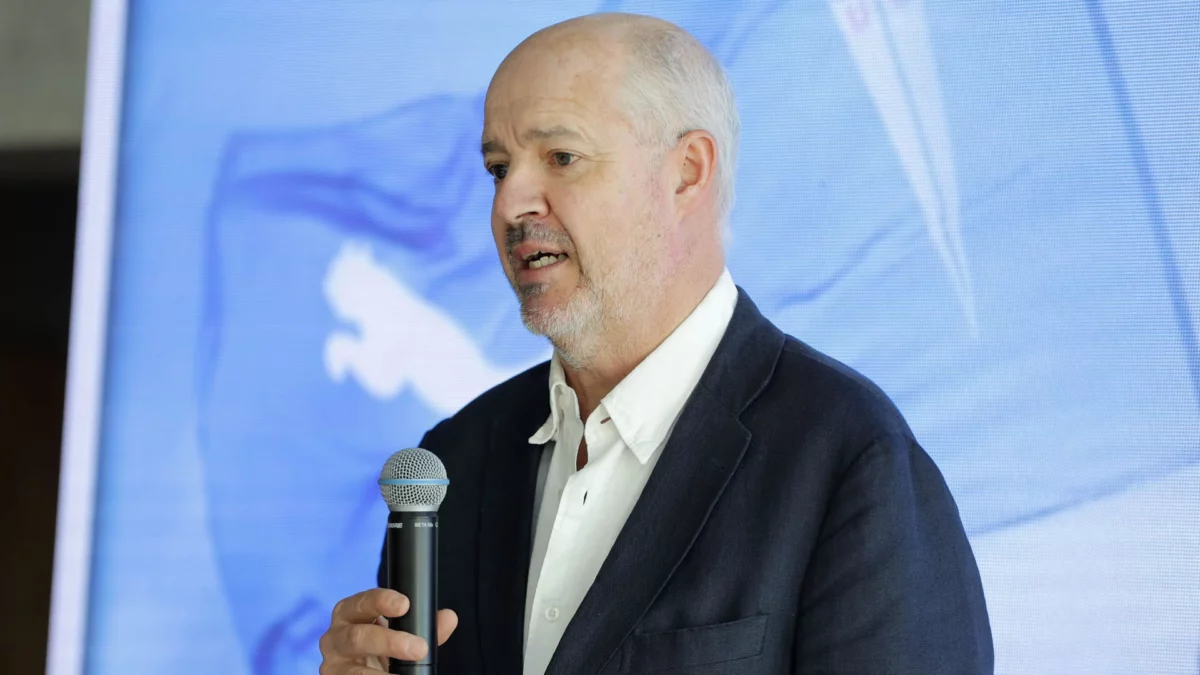 Tagle entrega malas noticias