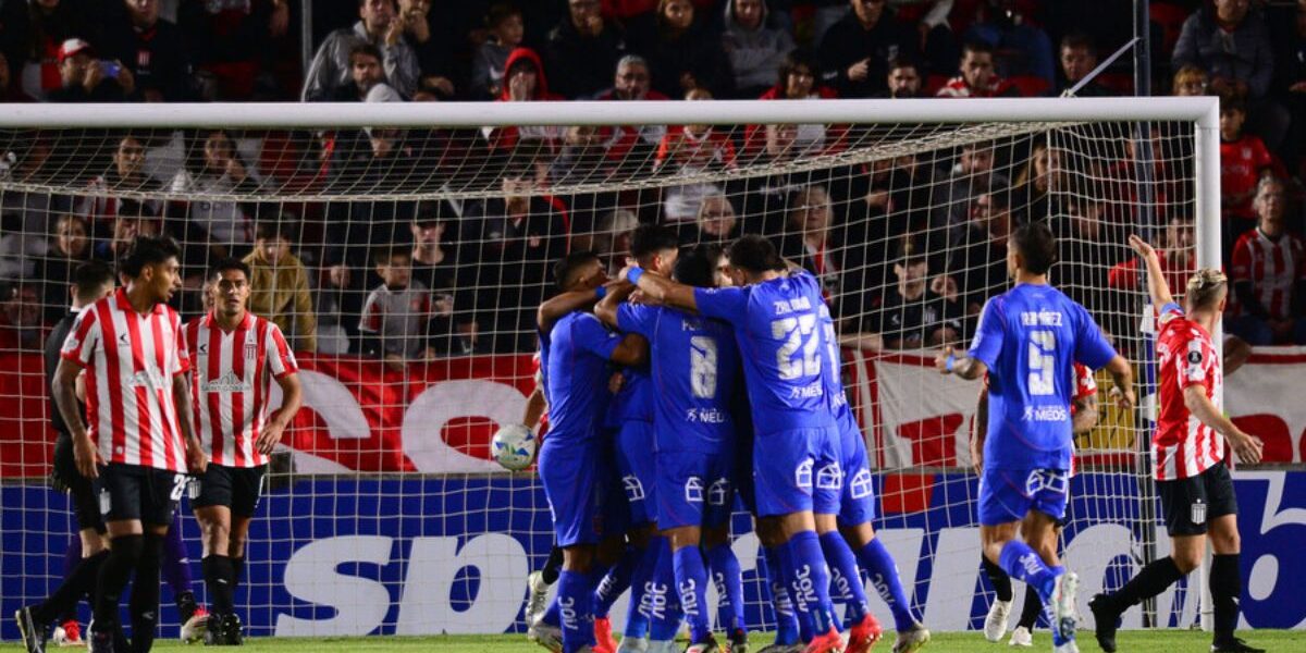 En Argentina se burlan de jugador de Universidad de Chile