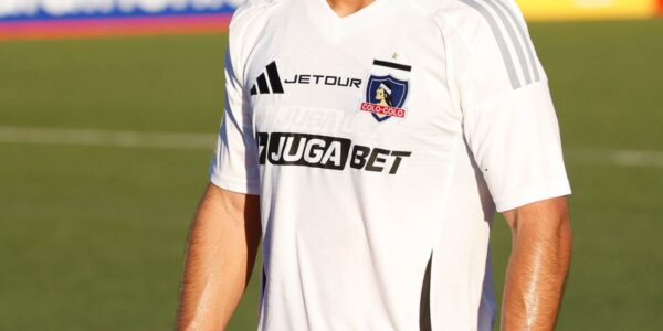 Fernández quiere usar la camiseta de Colo Colo