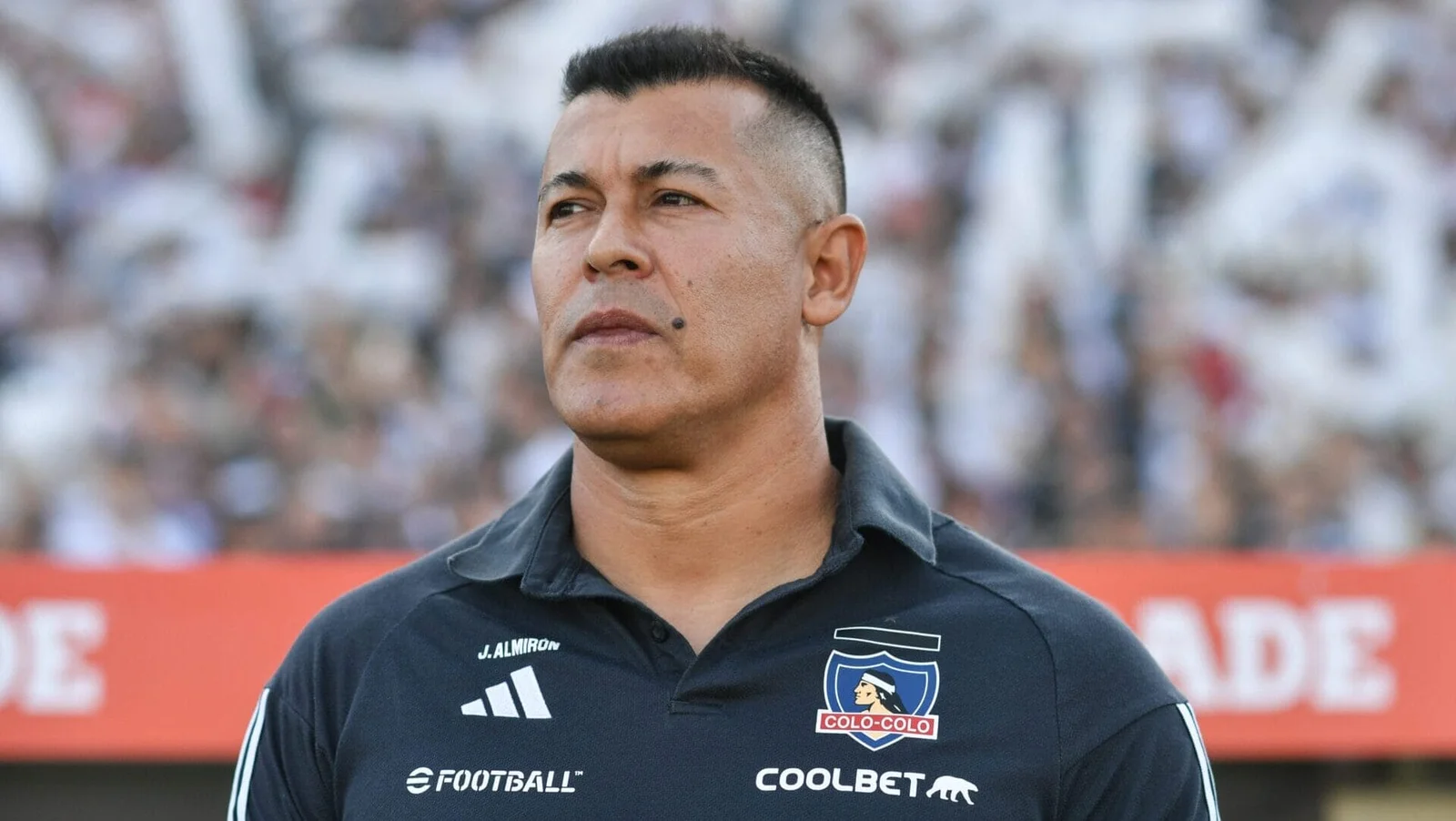 Jorge Almirón se rehúsa a dejar Colo Colo