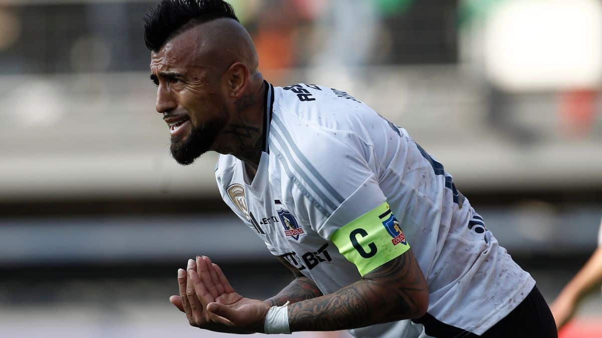 Arturo Vidal en problemas