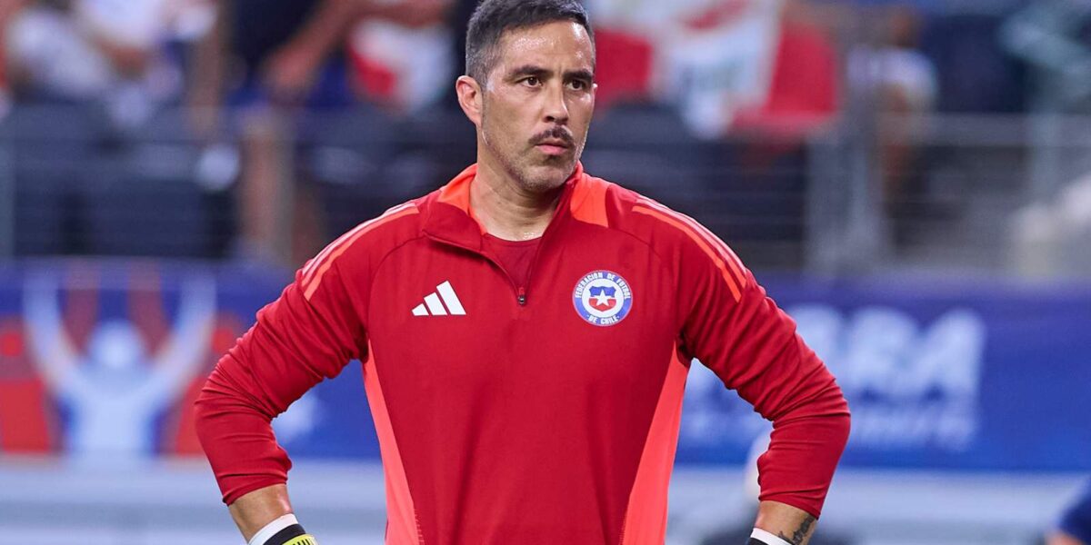 La denuncia que remece a Claudio Bravo