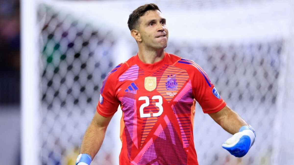 Este sería el nuevo equipo del Dibu Martínez