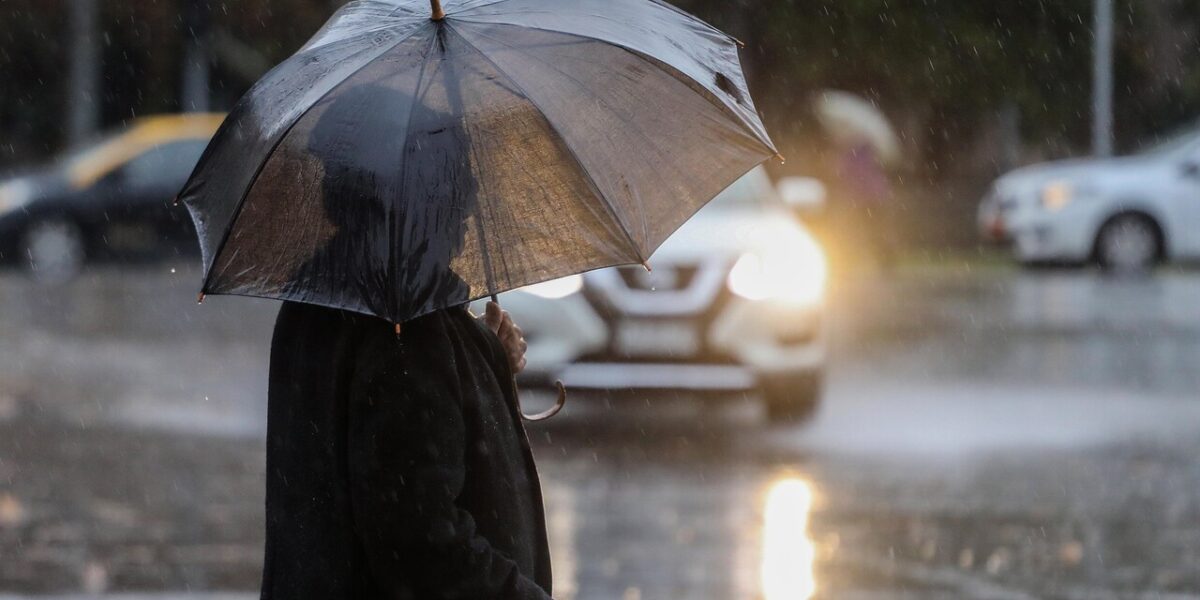 Lluvia vuelven a Santiago.