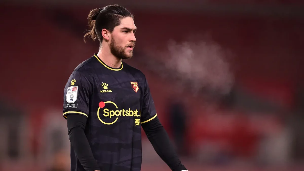 Sierralta le dice adiós al Watford