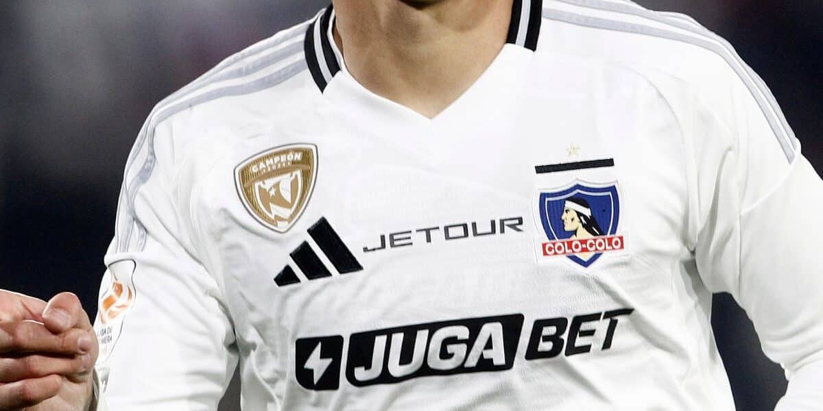 Hinchas de Colo Colo sorprendidos tras cambio en la camiseta