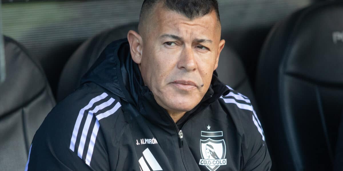 Almirón protagoniza escándalo en Colo Colo