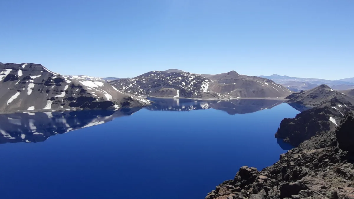 Volcán Laguna del Maule