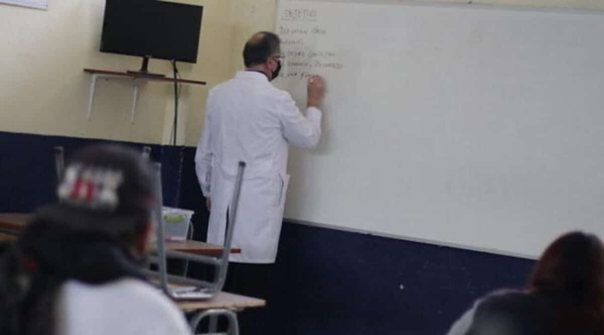 profesor detenido