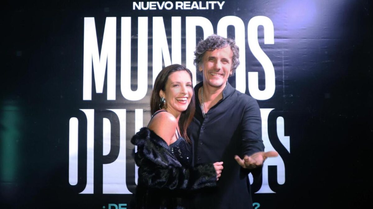 Mundos Opuestos