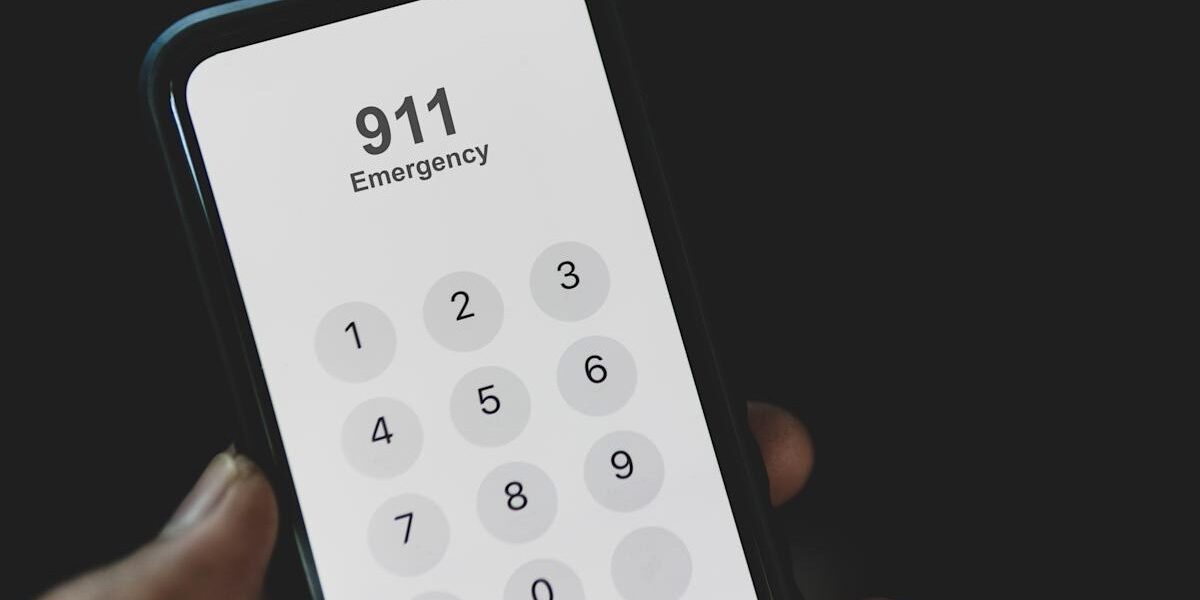 911