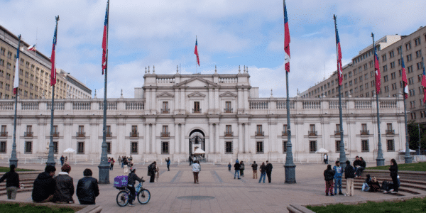 sueldos al interior del Estado