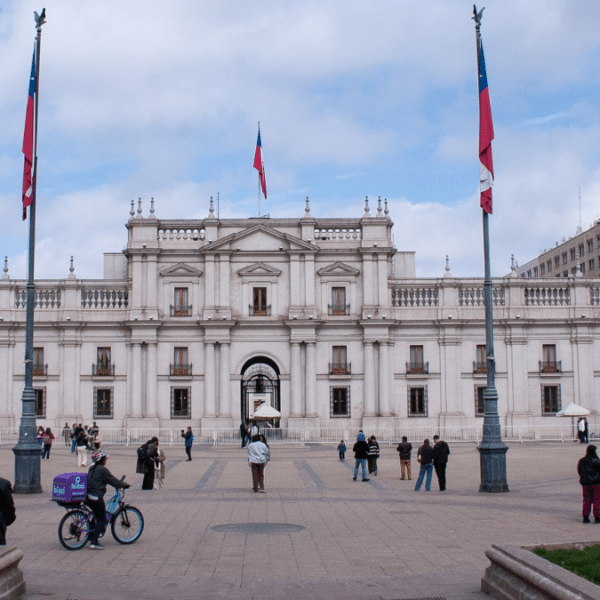 sueldos al interior del Estado