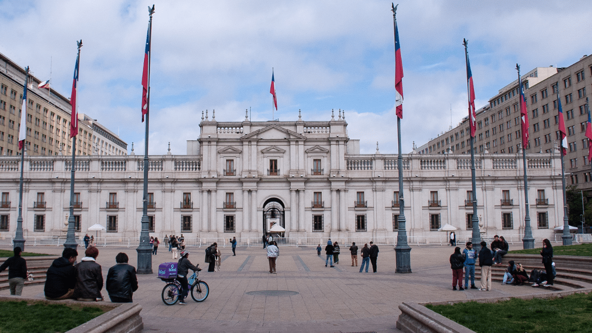sueldos al interior del Estado