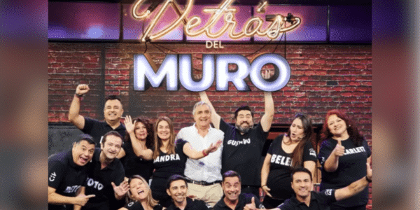 Detrás del Muro