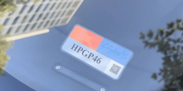 Tercera placa patente