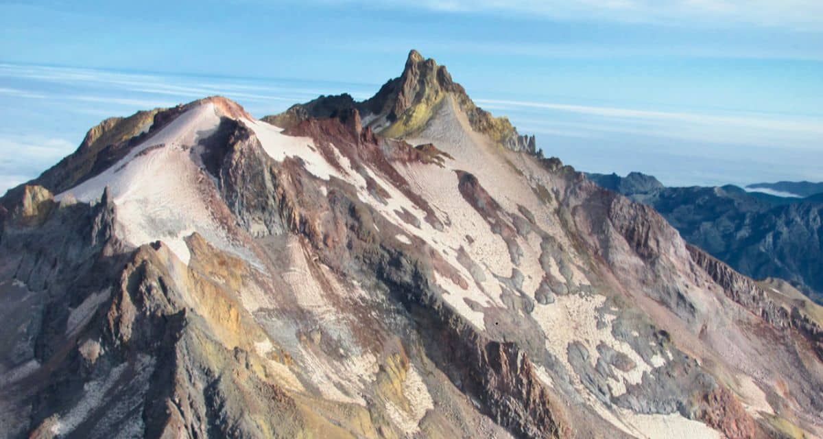 Volcán Nevado de Longaví registra inusual actividad sísmica en el sur de Chile