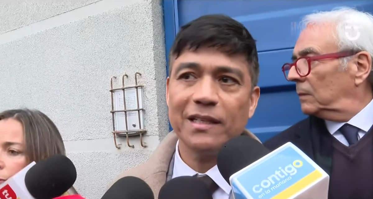 Américo habló brevemente tras audiencia por denuncia de Yamila Reyna