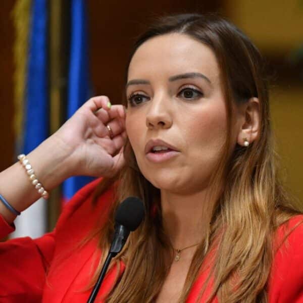 Camila Flores