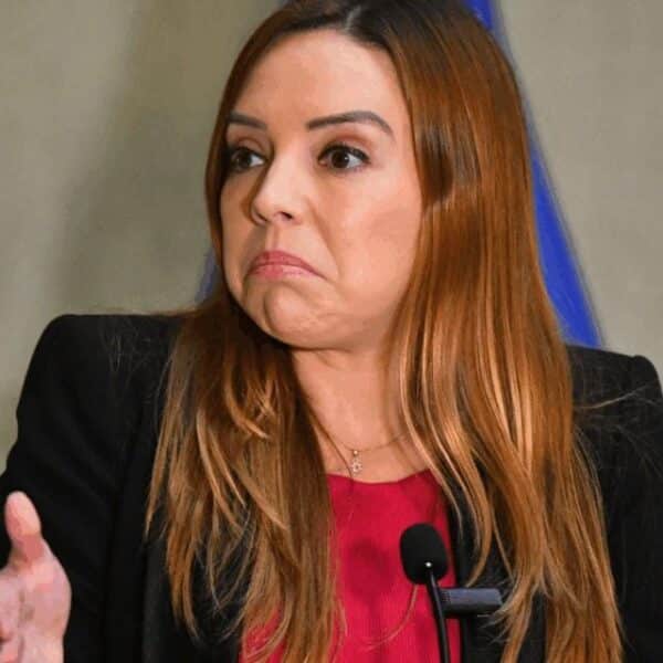 Camila Flores
