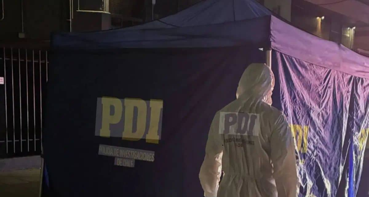 Edificio en Santiago Centro donde una niña cayó desde el piso 12