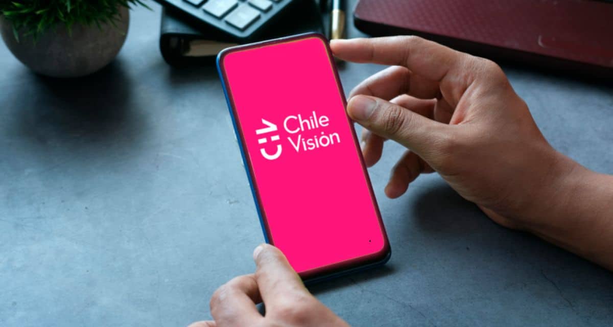 Eduardo Fido Cabezas anunciando su salida de Chilevisión