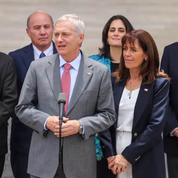 Resultados de Cadem muestran baja en aprobación de José Antonio Kast