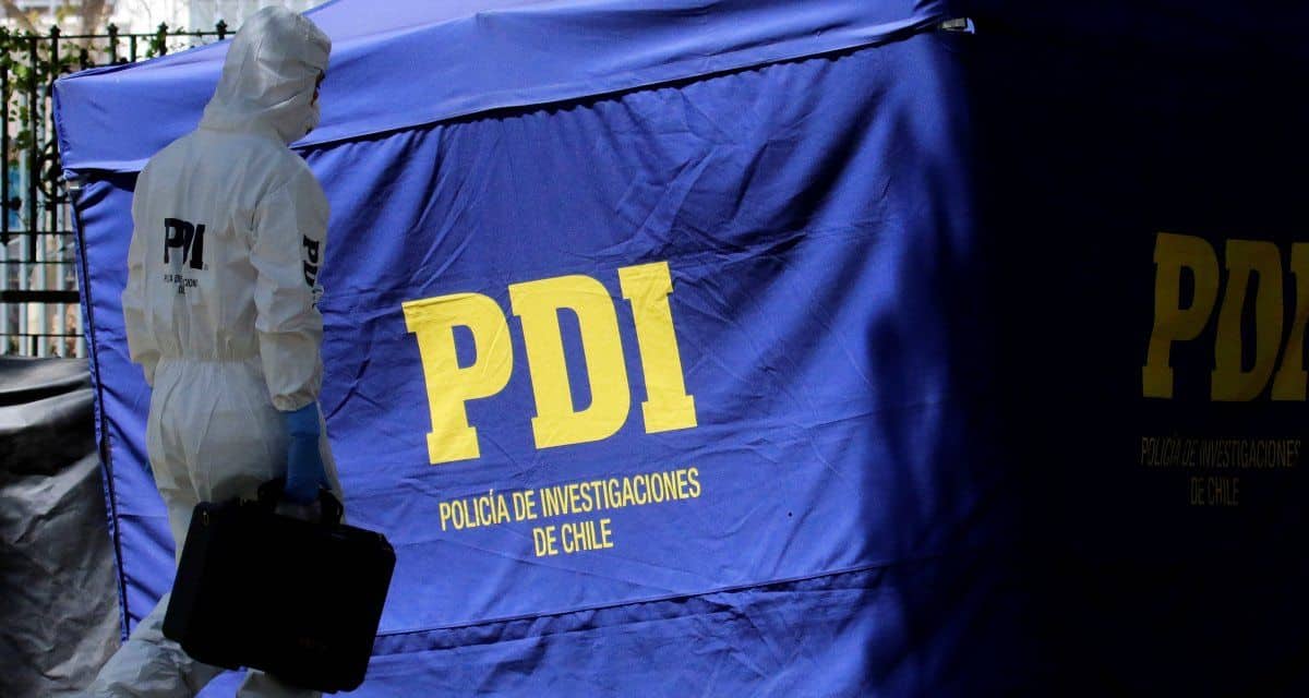 Tío de niña caída desde piso 11 relatando antecedentes del caso en televisión