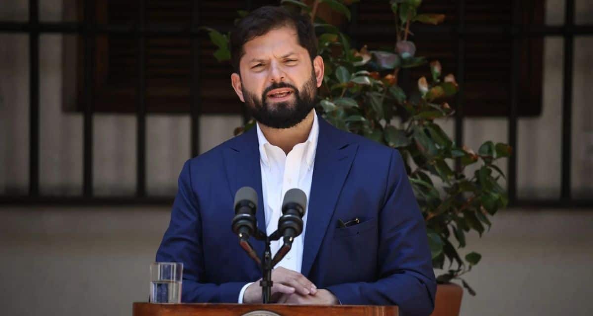Gabriel Boric realiza autocrítica sobre su gobierno en actividad pública