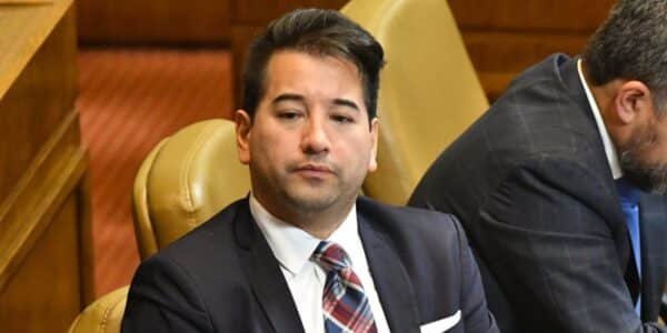 Javier Olivares involucrado en polémico incidente durante visita de Placebo a Chile