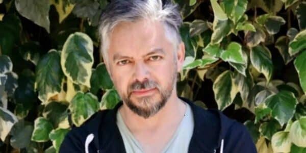 Jorge Baradit genera polémica tras comentario sobre Kast y el gobierno