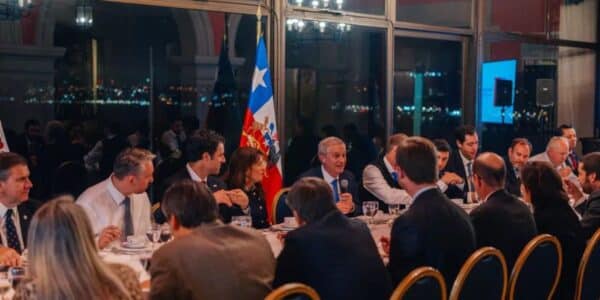 José Antonio Kast se reúne con diputados del Partido Republicano en Cerro Castillo