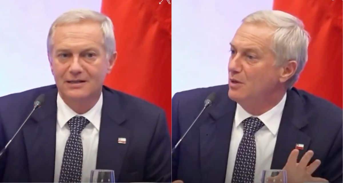 José Antonio Kast durante una actividad pública donde confundió una frase histórica del fútbol chileno