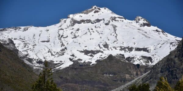 Volcán Nevado de Longaví bajo vigilancia tras actividad sísmica registrada