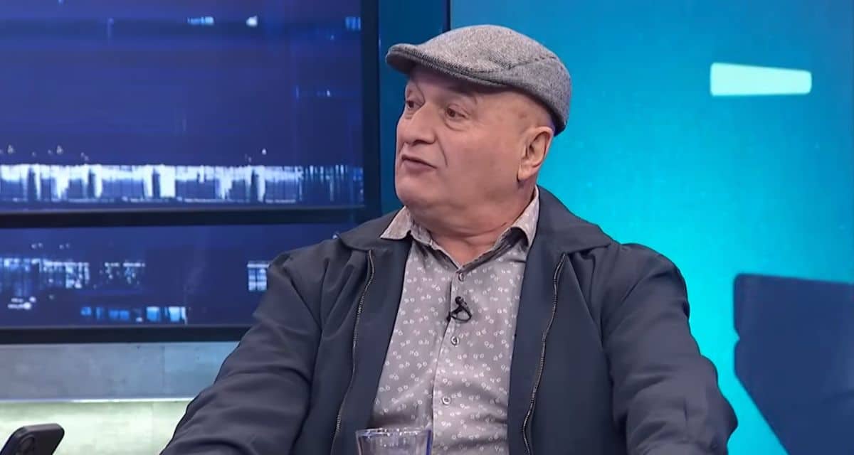 Ricardo Meruane comentando el cambio de gabinete en programa de televisión