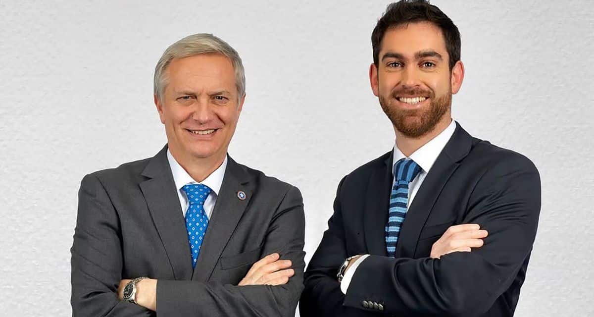 Afiche del PS contra proyecto de Reconstrucción Nacional genera críticas del Gobierno y del hijo de Kast