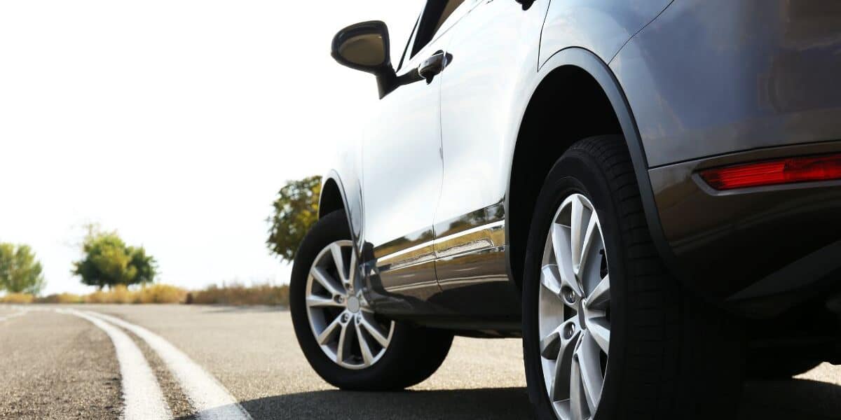 Alerta de seguridad Sernac para vehículos Ford, Lexus y Audi en Chile