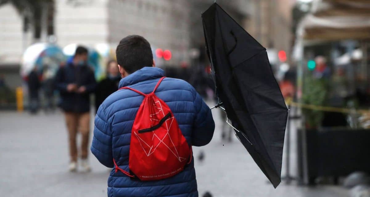 Aviso meteorológico de la DMC por rachas de viento de hasta 100 km/h en ocho regiones del país