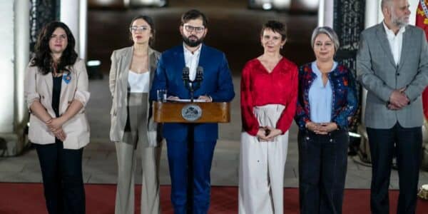 Boric frente a frente expone episodios internos del gobierno de Gabriel Boric y tensiones entre ministras