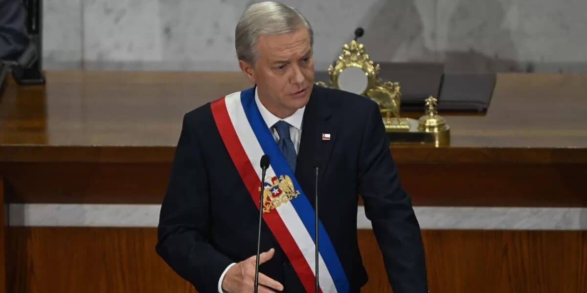 Cadem muestra aprobación de Kast y evaluación histórica de su primera Cuenta Pública