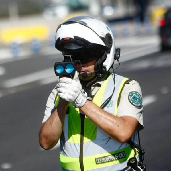 Conductora detenida en Valparaíso por intentar atropellar a carabineros durante fiscalización